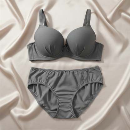 Bra & Underwear Set – Comfort & Style
