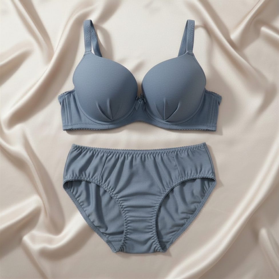 Bra & Underwear Set – Comfort & Style