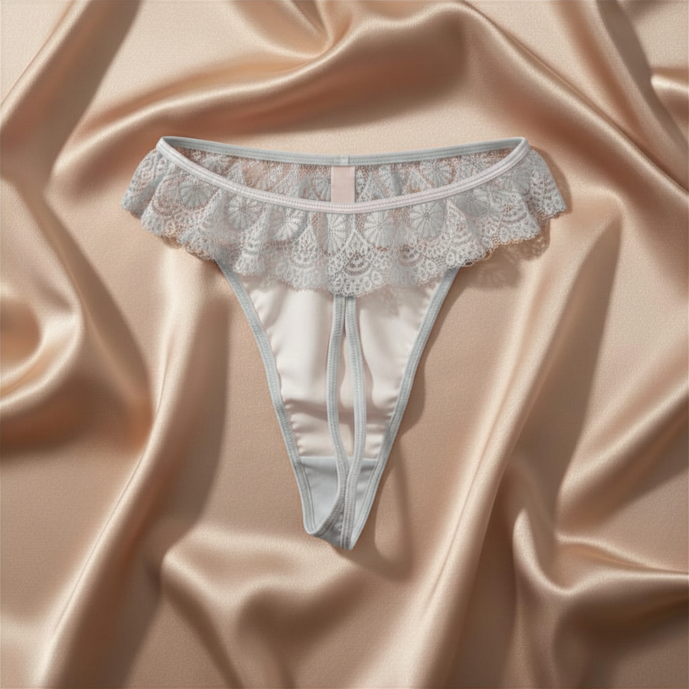 Women's Seamless Bikini Panty – Soft Stretch, Low Rise & Comfortable Fit